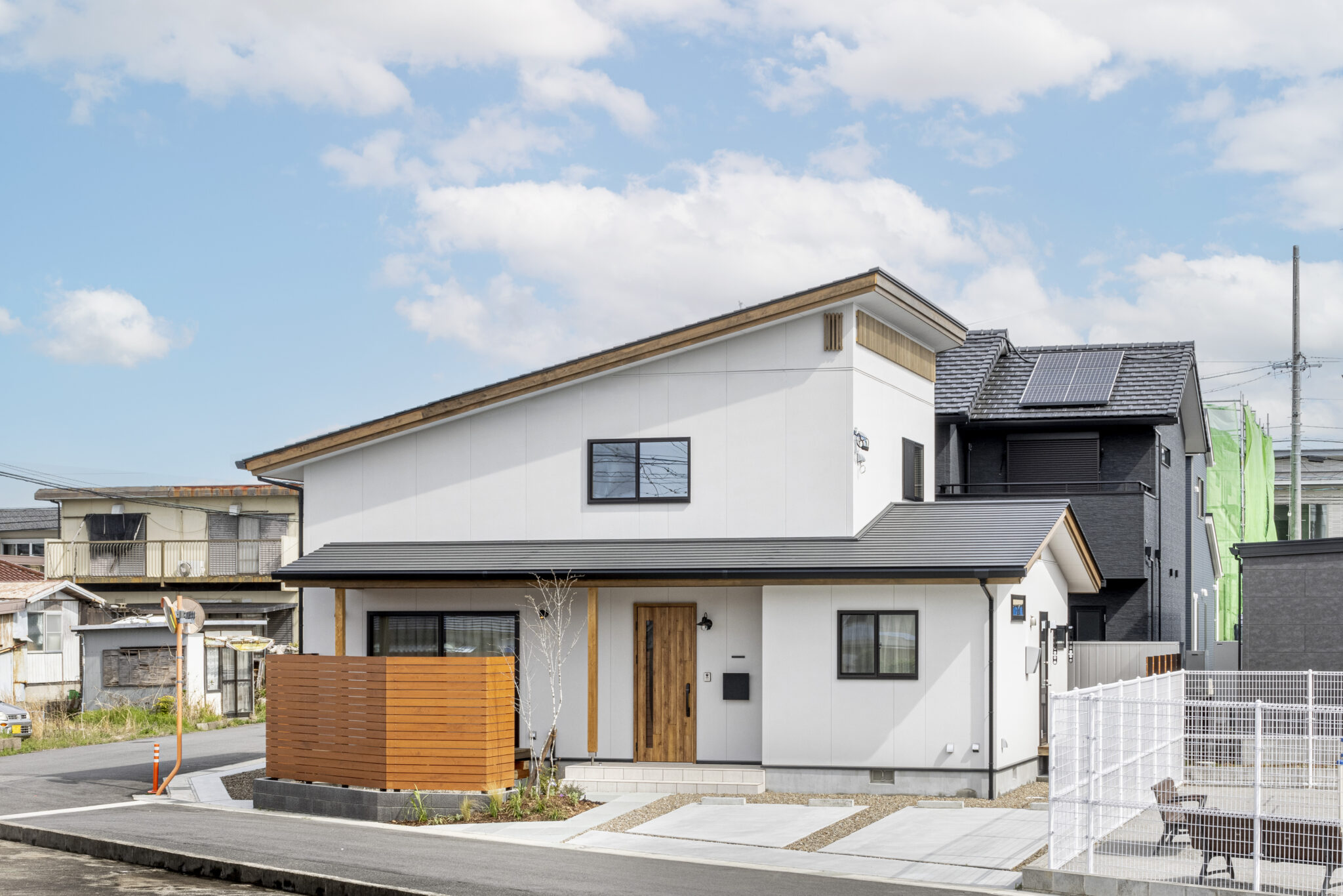 土地の広さに困ったら、部屋数充実の2階建ての家